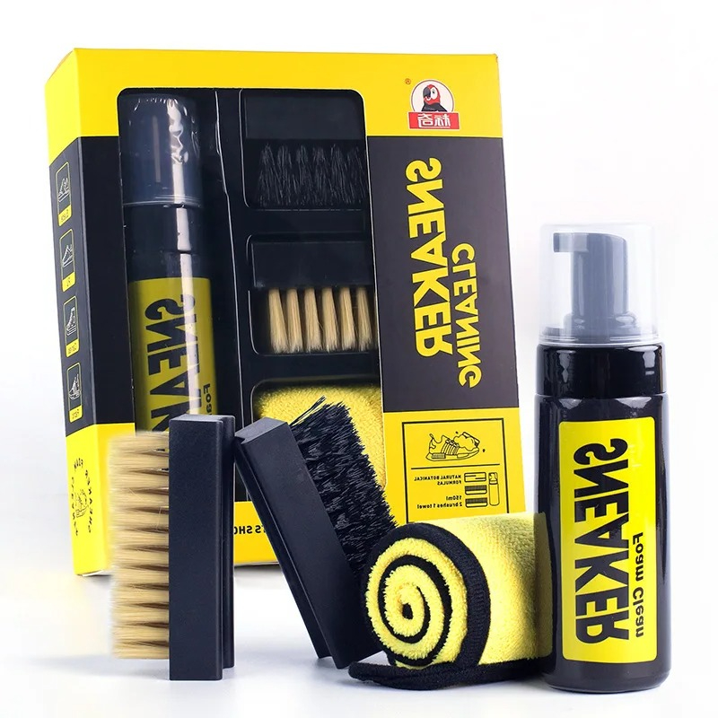 طقم تنظيف أحذية رياضية رغوي خا - مراجعة White Sneaker Care Kit وسعره
